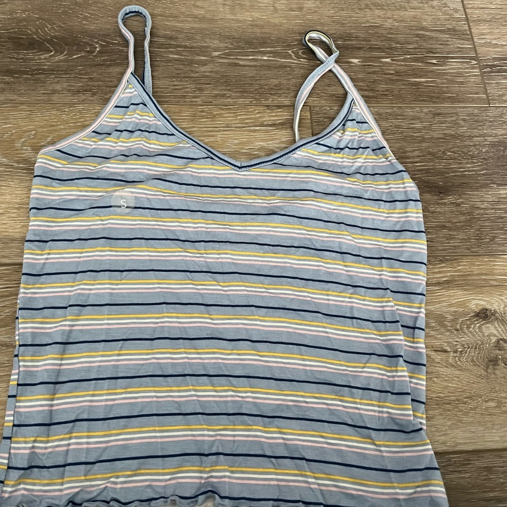 Size small women’s PacSun cropped tank top, blue, never worn